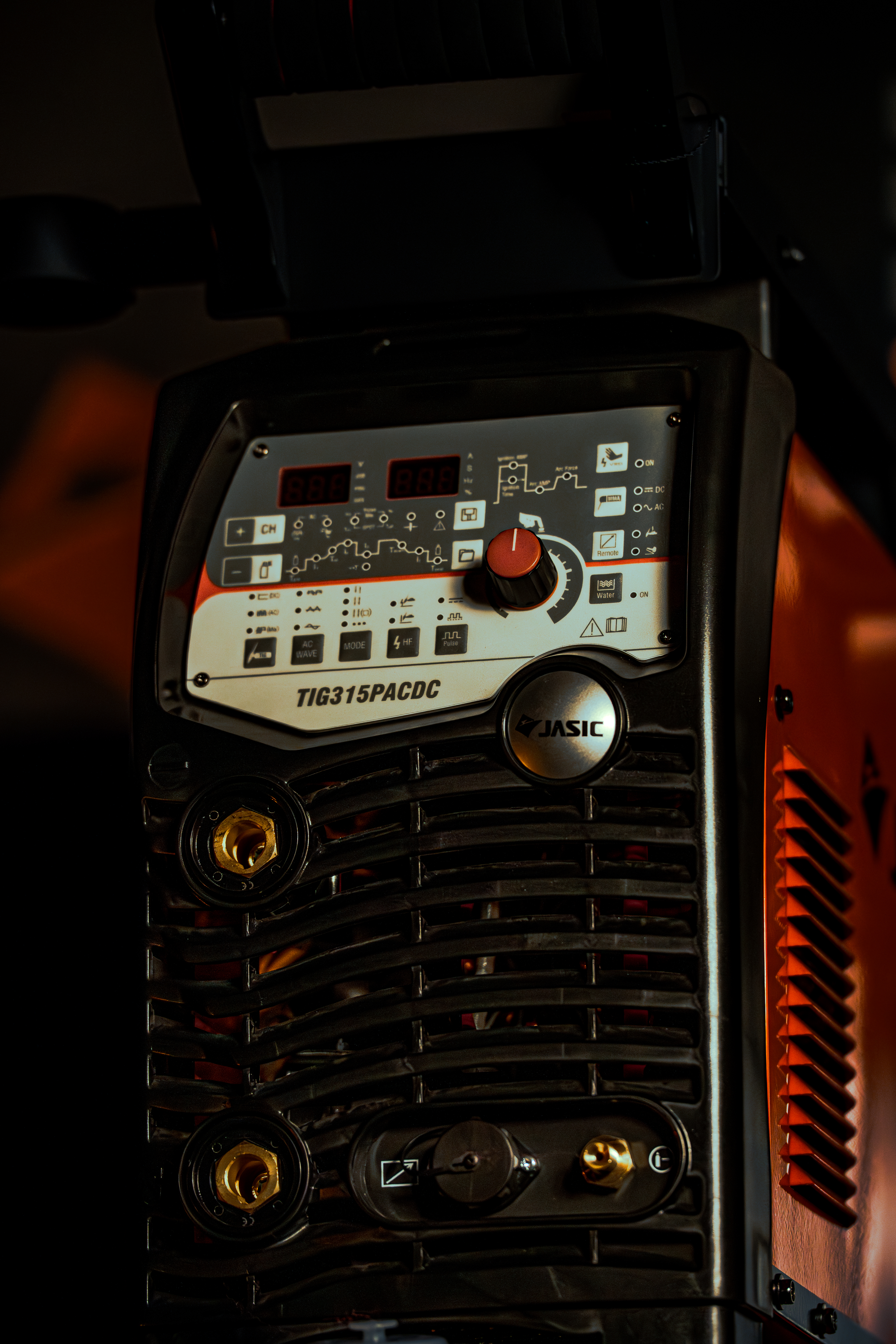 E202
