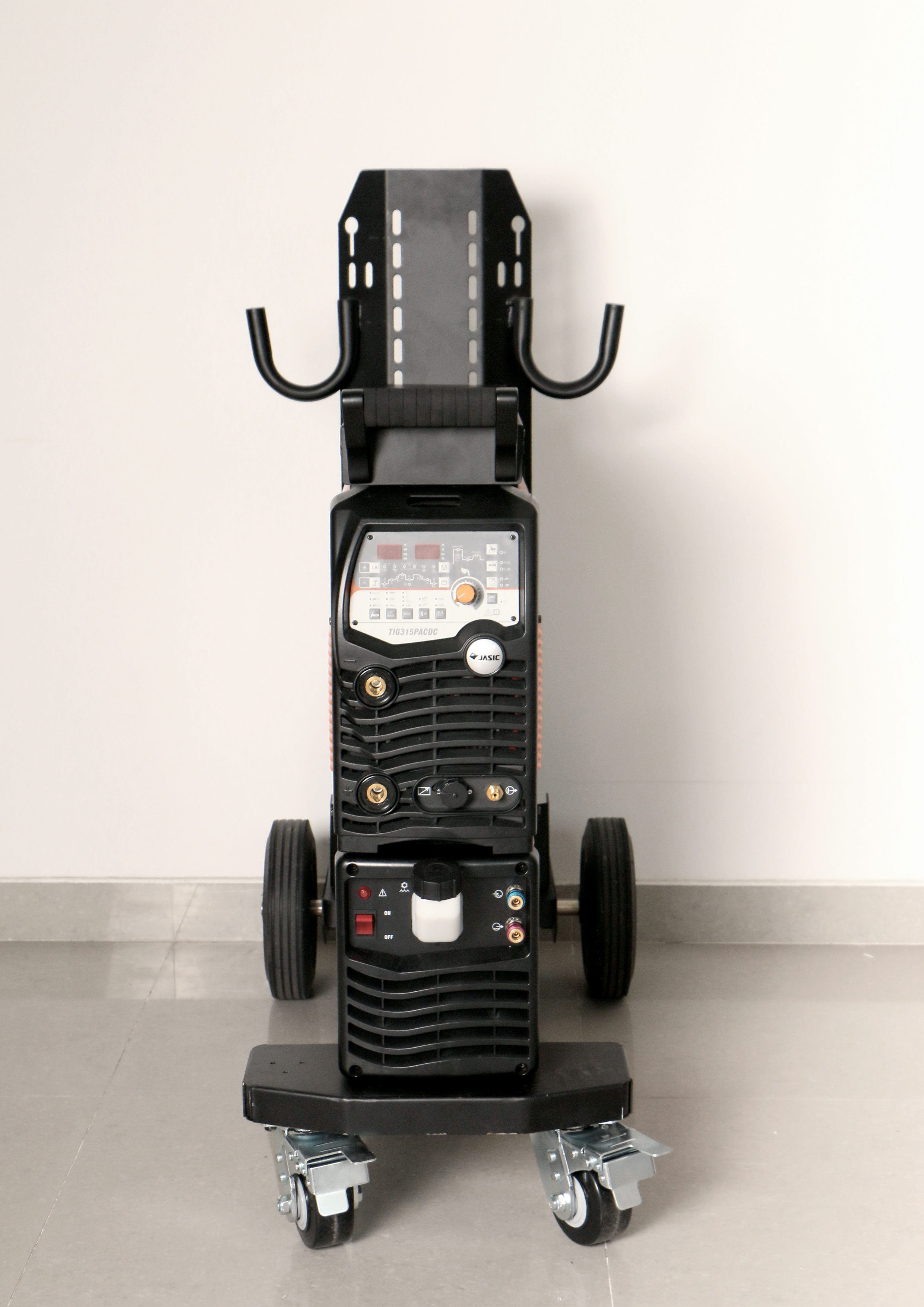 E202